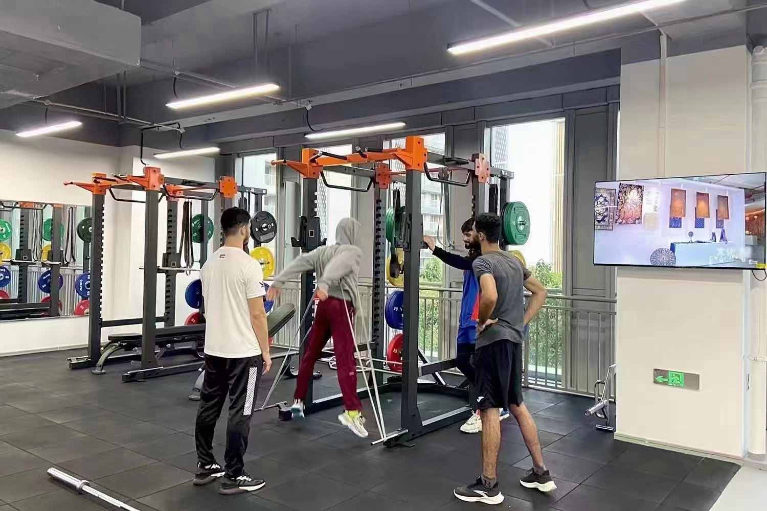 舒華健身房